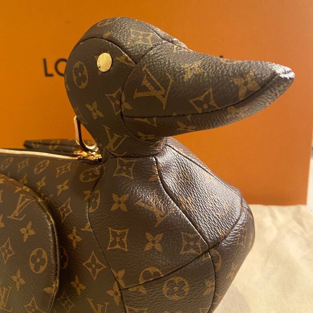 🦆New!! Rare Limited Edition Louis Vuitton Duck Bag! 🦆 - Picture 7 of 16